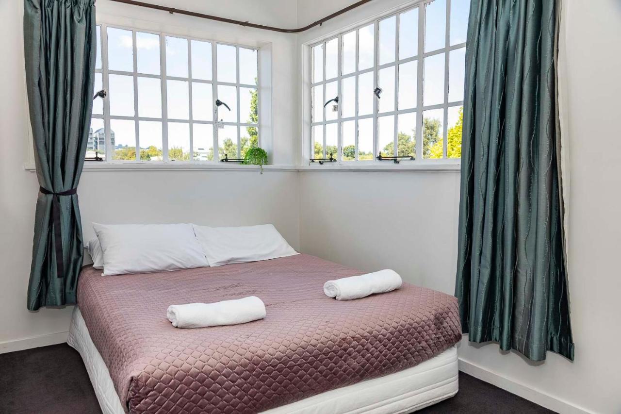 Kiwis Nest Backpackers And Budget Accommodation Dunedin Eksteriør billede