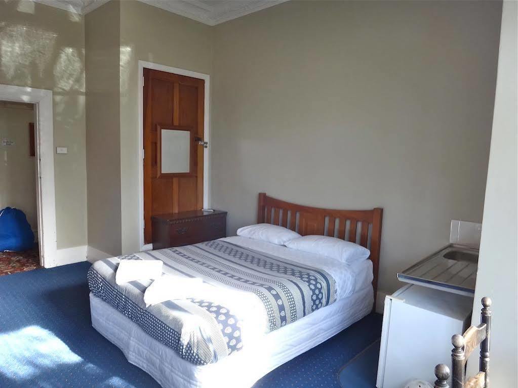 Kiwis Nest Backpackers And Budget Accommodation Dunedin Eksteriør billede
