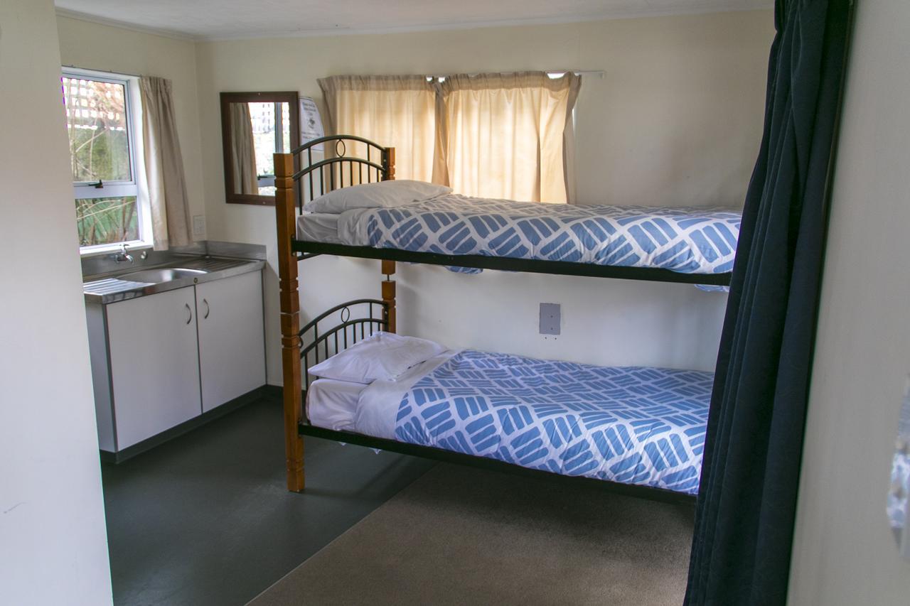 Kiwis Nest Backpackers And Budget Accommodation Dunedin Eksteriør billede